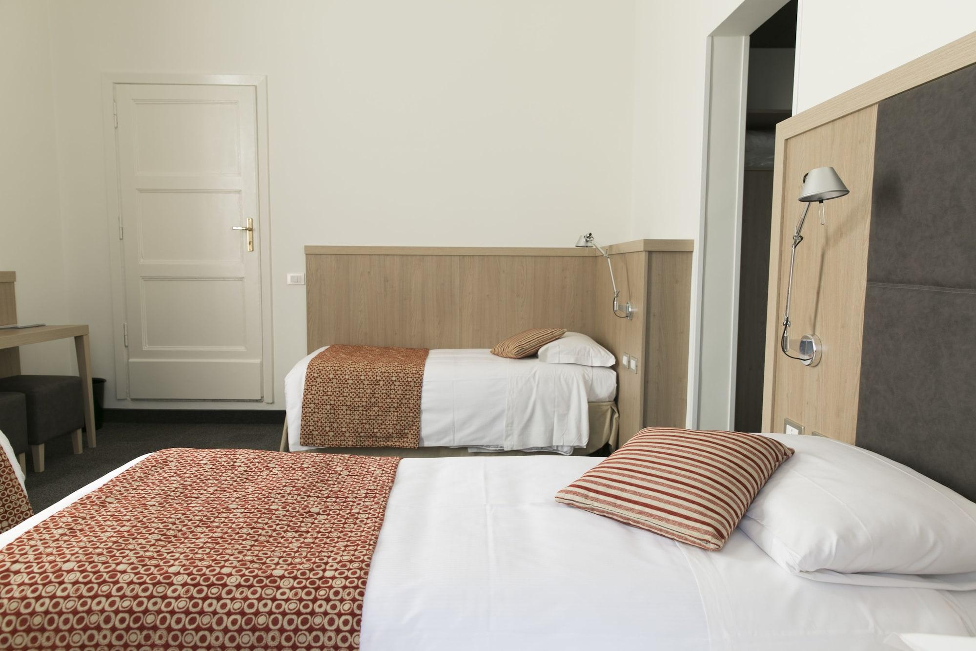 Hotel Casa Valdese Roma Esterno foto