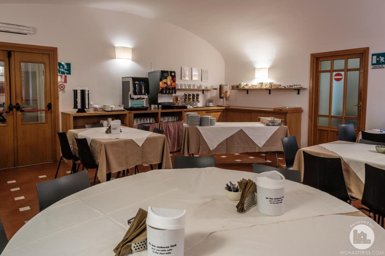 Hotel Casa Valdese Roma Esterno foto