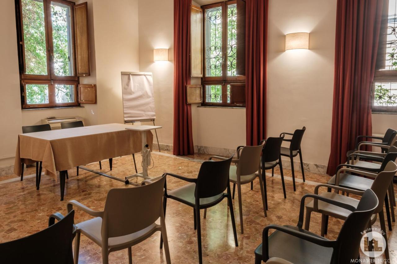 Hotel Casa Valdese Roma Esterno foto