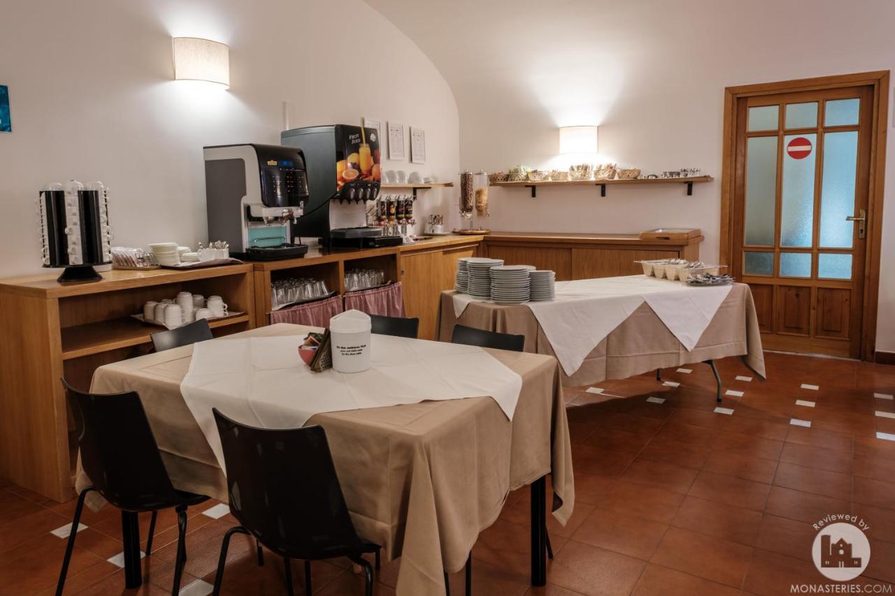 Hotel Casa Valdese Roma Esterno foto
