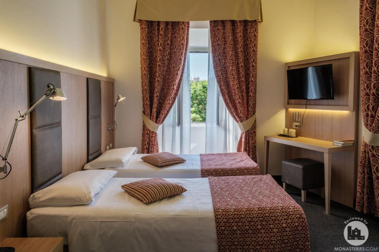 Hotel Casa Valdese Roma Esterno foto